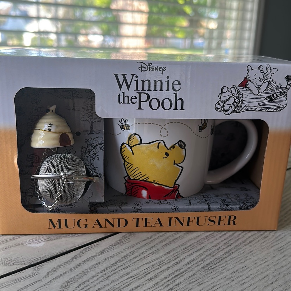 Disney Winnie the Pooh Mug and Tea Infuser